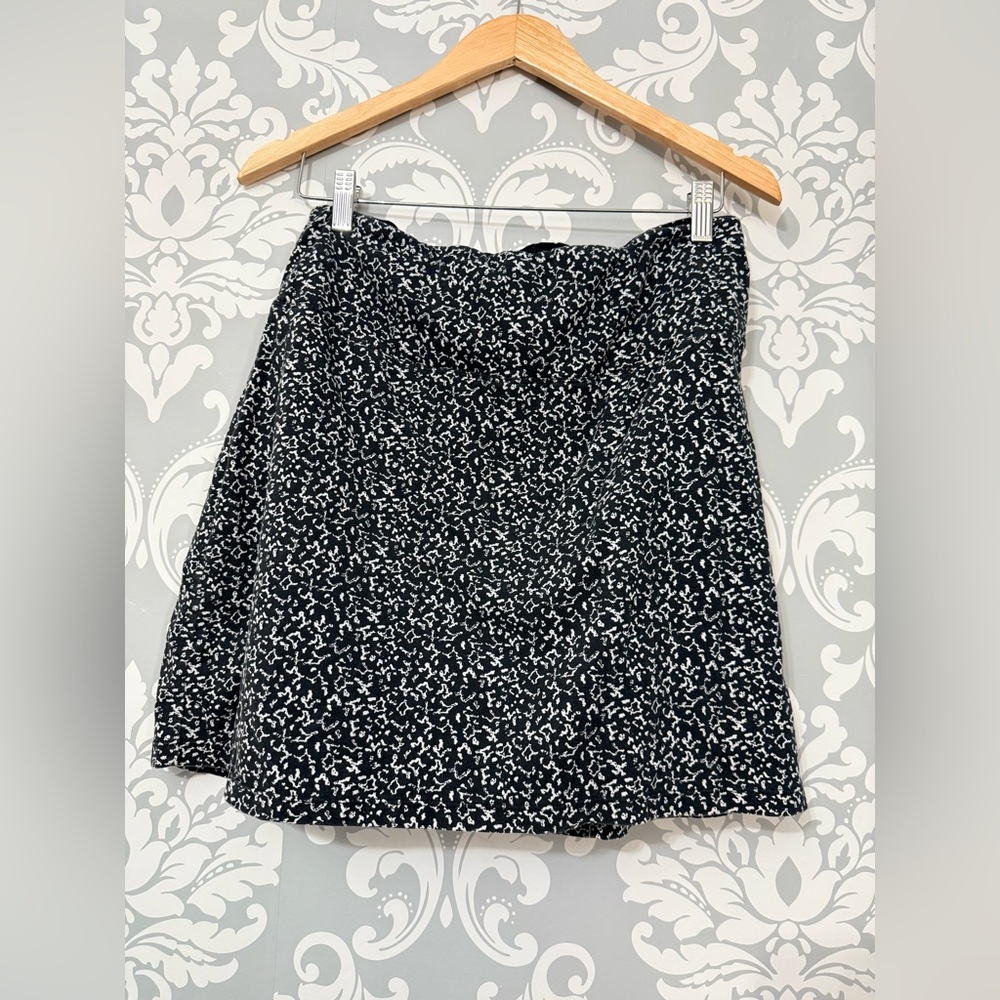 Slender‎ Shapes Elastic Waist Tummy Control Skirt